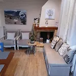 Apartment Luxury Seafront House Nearby Delphi Kirra