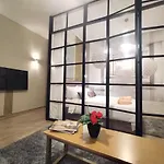 아파트 Luxury Seafront House Nearby Delphi