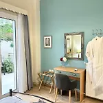 Luxury Seafront House Nearby Delphi Apartment Kirra