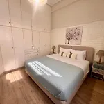 Luxury Seafront House Nearby Delphi Apartment Kirra