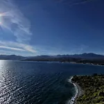 Luxury Seafront House Nearby Delphi Apartment