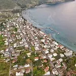 Luxury Seafront House Nearby Delphi Kirra