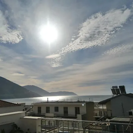 Luxury Seafront House Nearby Delphi * Kirra