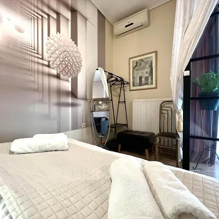 Luxury Seafront House Nearby Delphi Apartment Kirra