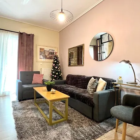 Luxury Seafront House Nearby Delphi Apartment