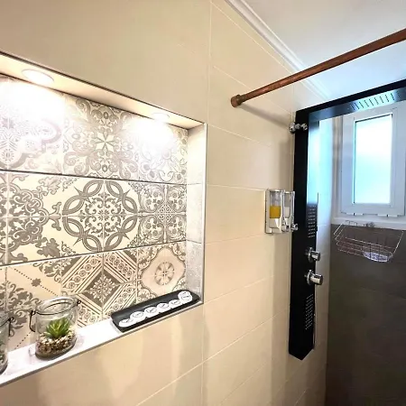 Apartamento Luxury Seafront House Nearby Delphi