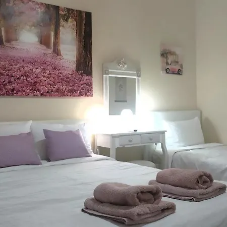 Luxury Seafront House Nearby Delphi Apartment Kirra