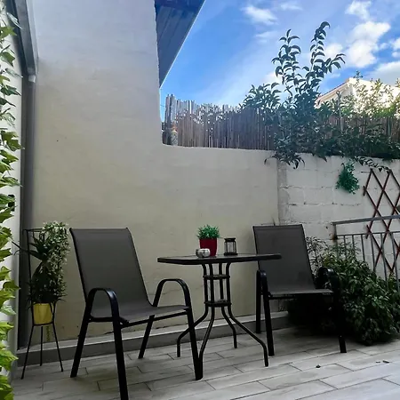 Luxury Seafront House Nearby Delphi Apartment *