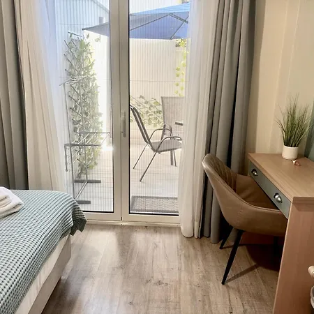 Luxury Seafront House Nearby Delphi Kirra