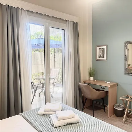 Apartment Luxury Seafront House Nearby Delphi *