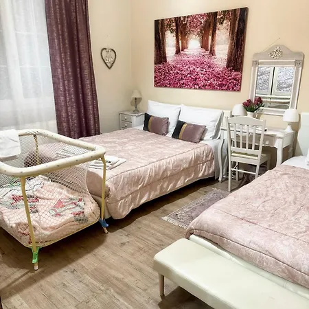 Luxury Seafront House Nearby Delphi Appartamento *