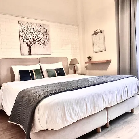 Luxury Seafront House Nearby Delphi *