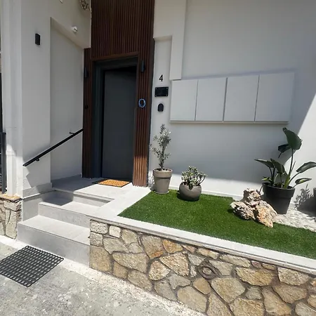 Appartamento Luxury Seafront House Nearby Delphi *