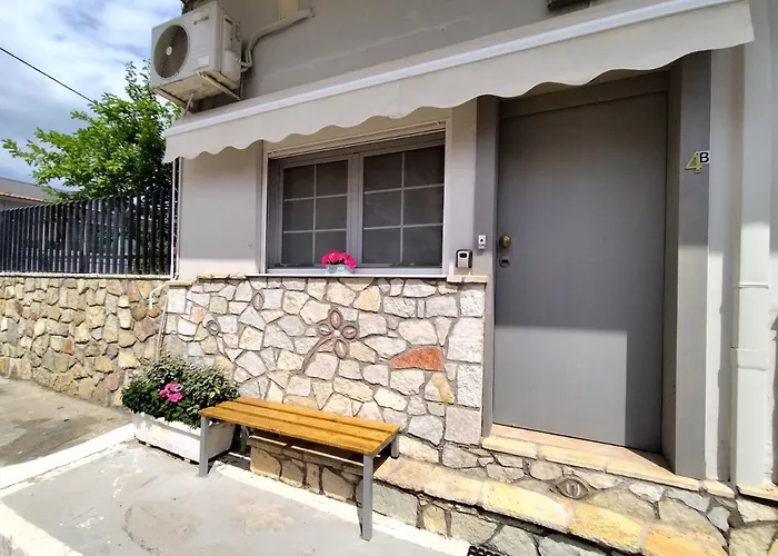 Apartment Luxury Seafront House Nearby Delphi *