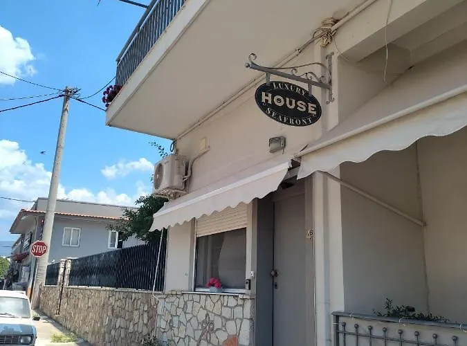 Apartment Luxury Seafront House Nearby Delphi Kirra