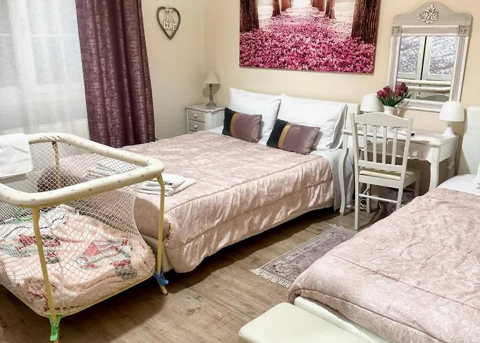 Luxury Seafront House Nearby Delphi Apartment *